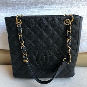 SOLD❤️CHANEL Caviar Quilted Petit Shopping Tote